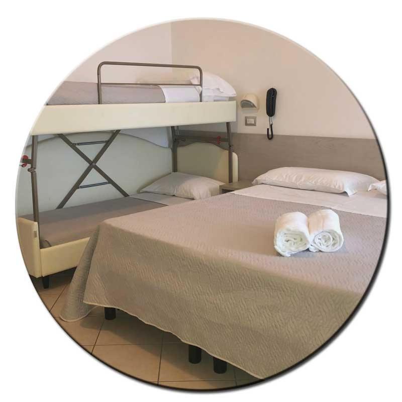 Hotel Amedea Cervia Bagian luar foto
