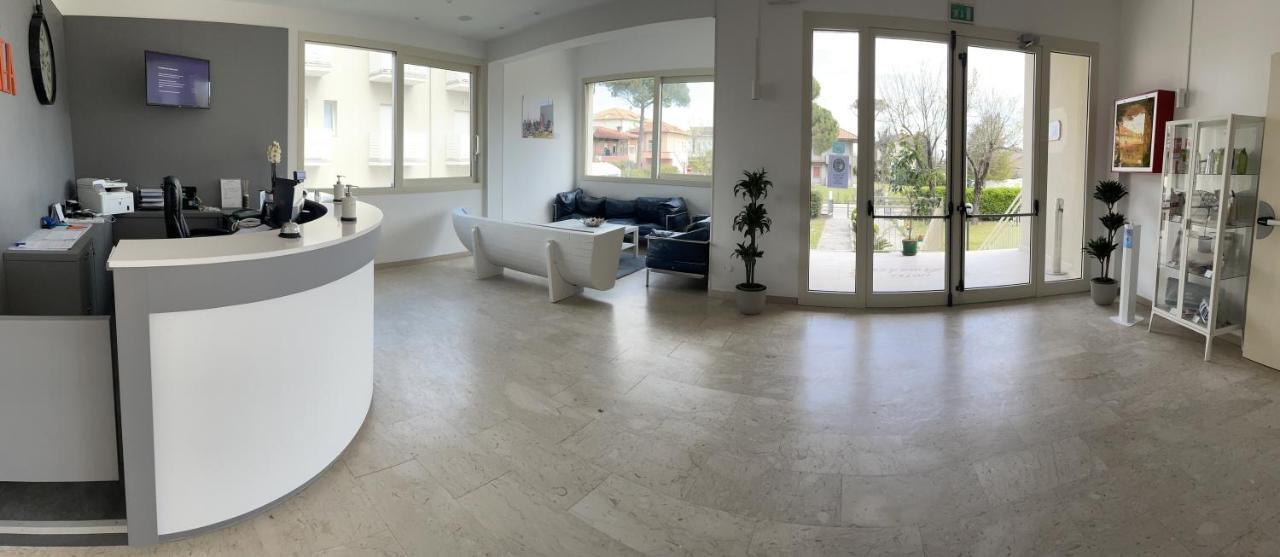 Hotel Amedea Cervia Bagian luar foto