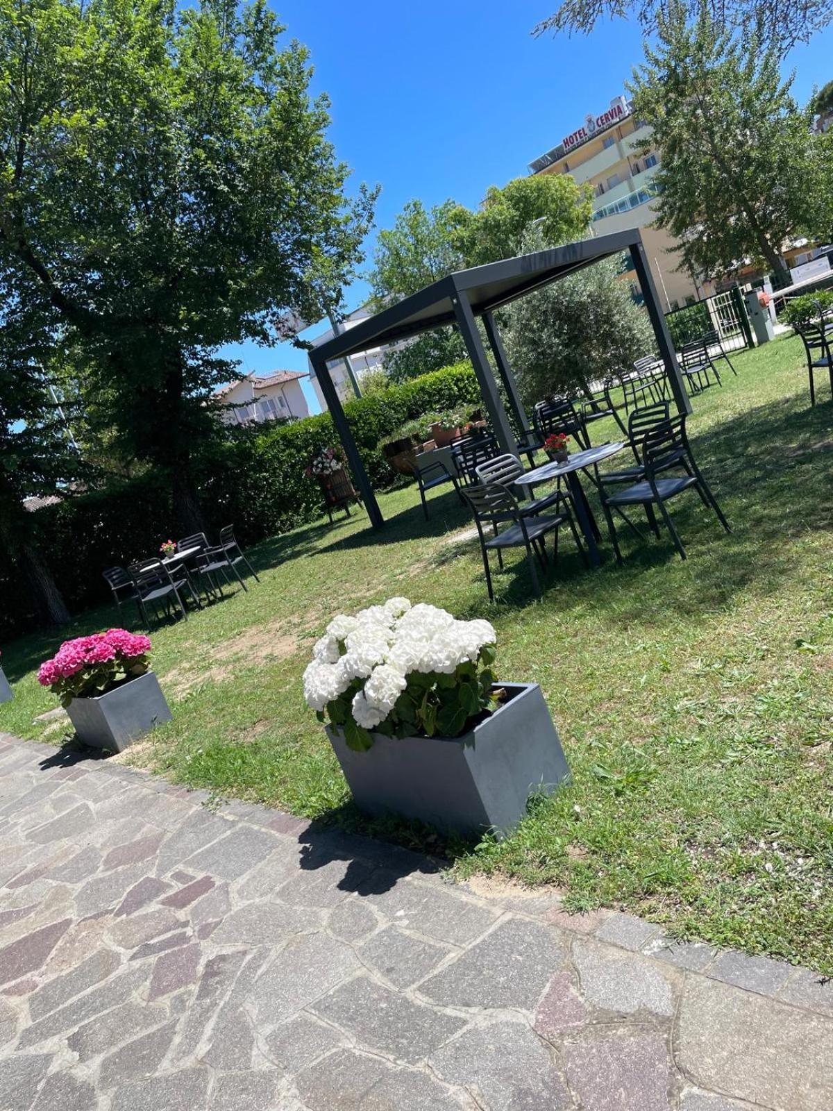 Hotel Amedea Cervia Bagian luar foto