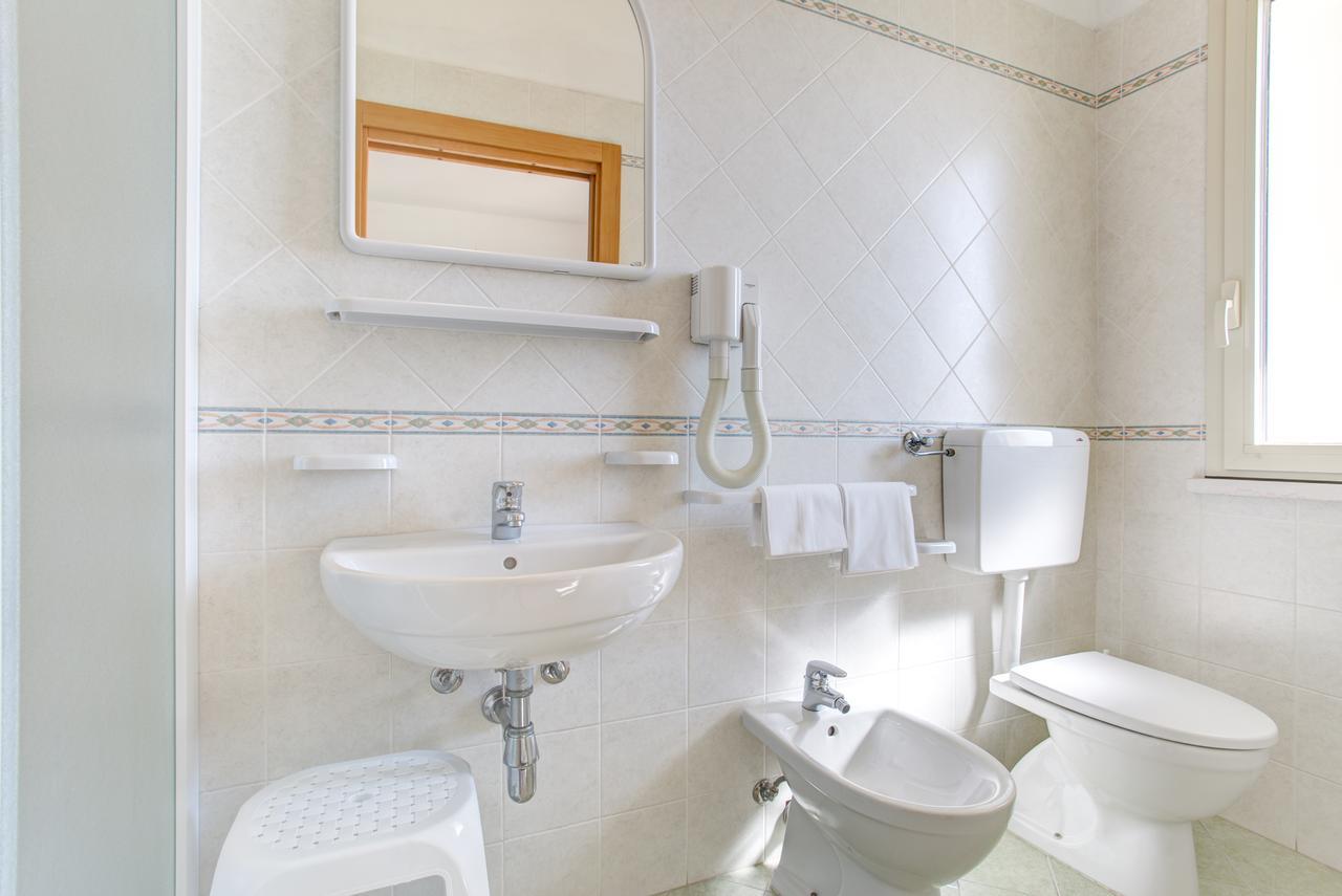 Hotel Amedea Cervia Bagian luar foto