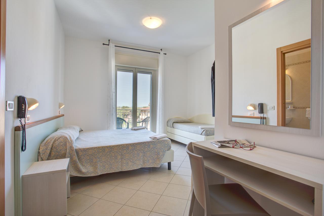 Hotel Amedea Cervia Bagian luar foto